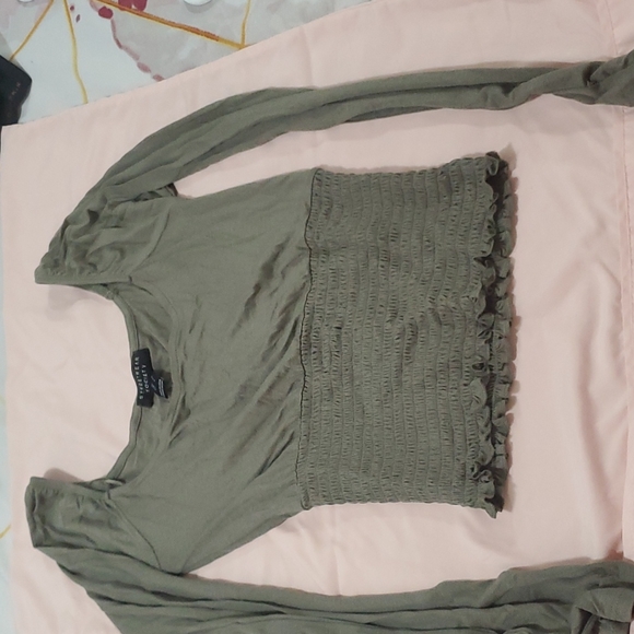 Top - Picture 1 of 1